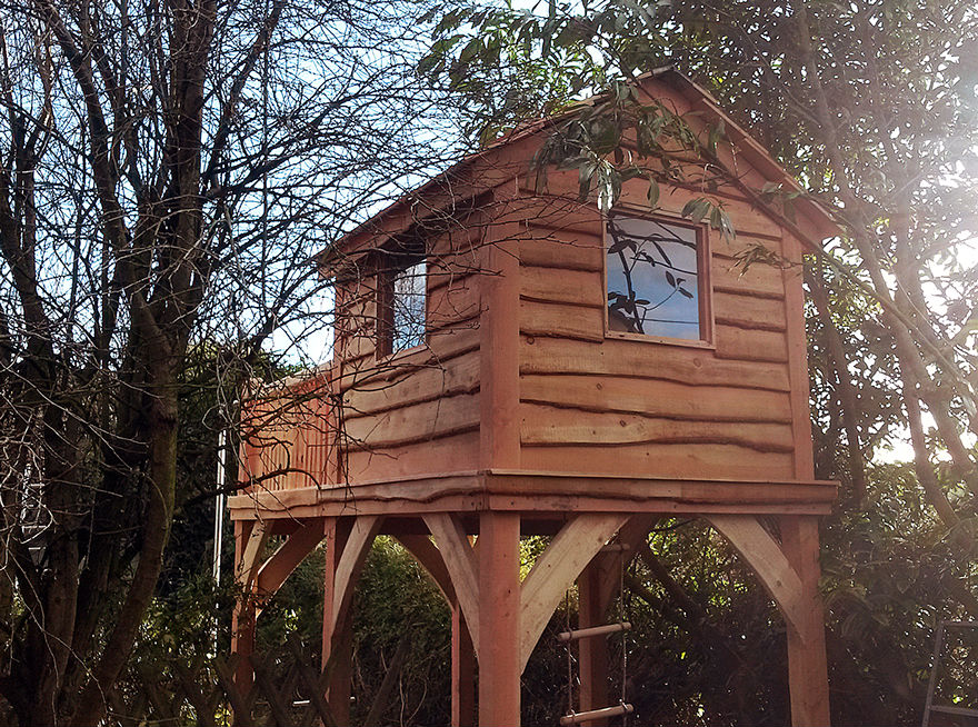 bespoke timber  playhouse dorset